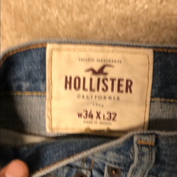 Hollister Jeans new never worn - Picture 2 of 3